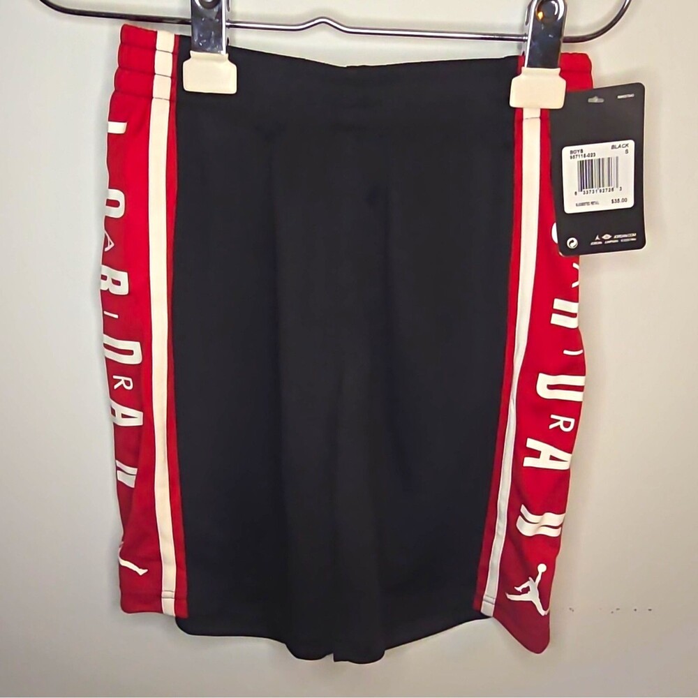 Air Jordan Boys S Black/Red Mesh Basketball Shorts